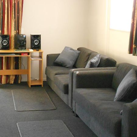 Gavan Family Apartments Кромуел Екстериор снимка